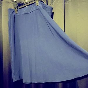 Kim Rogers Size XL stretchy A-Line Skirt. Navy blue
